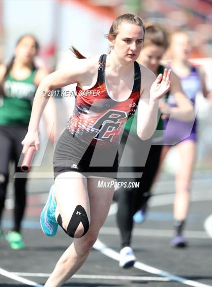 Thumbnail 3 in Yuma Invitational Track Meet photogallery.