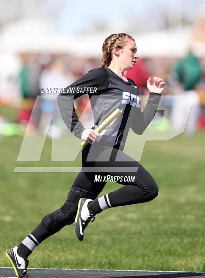 Thumbnail 2 in Yuma Invitational Track Meet photogallery.