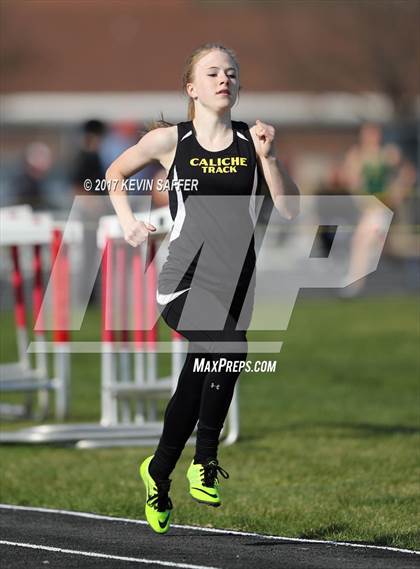 Thumbnail 3 in Yuma Invitational Track Meet photogallery.