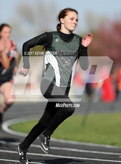 Thumbnail 2 in Yuma Invitational Track Meet photogallery.