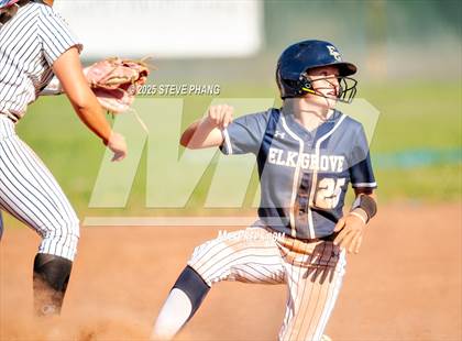 Thumbnail 3 in Elk Grove @ Sheldon photogallery.