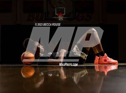 Thumbnail 2 in 2022-23 MaxPreps Female National Athlete of the Year (Joyce Edwards) photogallery.