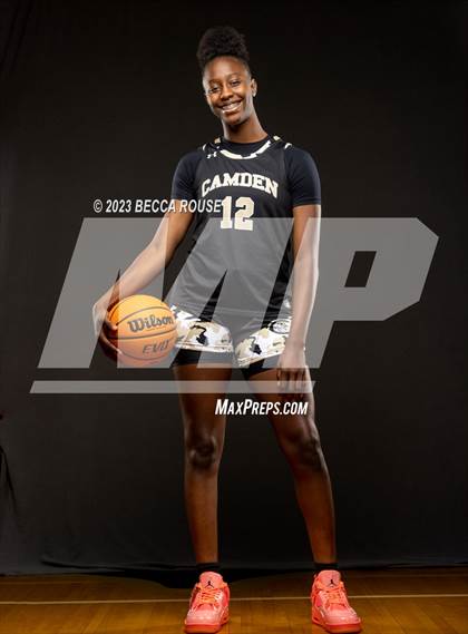 Thumbnail 2 in 2022-23 MaxPreps Female National Athlete of the Year (Joyce Edwards) photogallery.