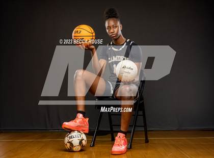 Thumbnail 3 in 2022-23 MaxPreps Female National Athlete of the Year (Joyce Edwards) photogallery.