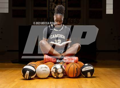Thumbnail 2 in 2022-23 MaxPreps Female National Athlete of the Year (Joyce Edwards) photogallery.