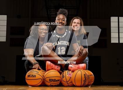 Thumbnail 2 in 2022-23 MaxPreps Female National Athlete of the Year (Joyce Edwards) photogallery.
