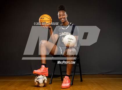 Thumbnail 1 in 2022-23 MaxPreps Female National Athlete of the Year (Joyce Edwards) photogallery.