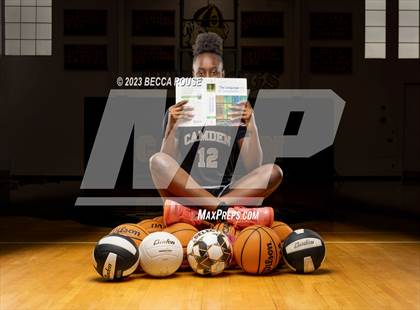Thumbnail 1 in 2022-23 MaxPreps Female National Athlete of the Year (Joyce Edwards) photogallery.