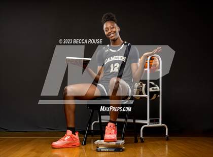 Thumbnail 1 in 2022-23 MaxPreps Female National Athlete of the Year (Joyce Edwards) photogallery.