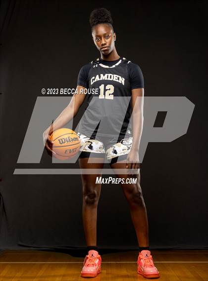 Thumbnail 3 in 2022-23 MaxPreps Female National Athlete of the Year (Joyce Edwards) photogallery.