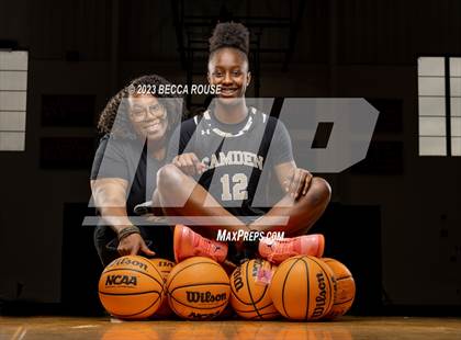Thumbnail 3 in 2022-23 MaxPreps Female National Athlete of the Year (Joyce Edwards) photogallery.