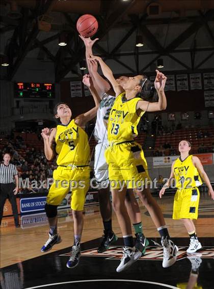 Thumbnail 3 in River City vs. McNair (CIF SJS D2 Playoffs) photogallery.