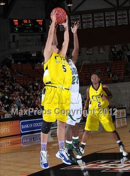 Thumbnail 3 in River City vs. McNair (CIF SJS D2 Playoffs) photogallery.