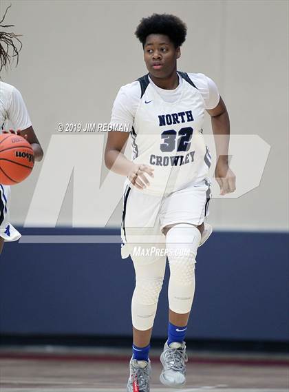 Thumbnail 2 in North Crowley vs. North Shore (McDonald's Texas Invitational) photogallery.