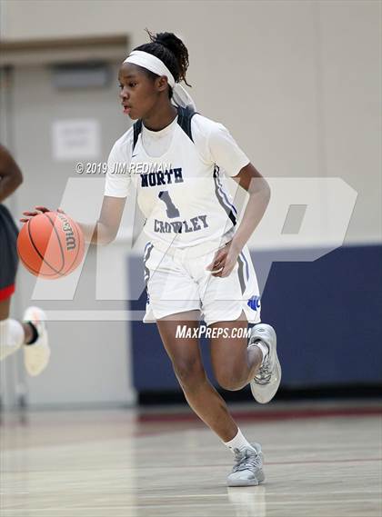 Thumbnail 2 in North Crowley vs. North Shore (McDonald's Texas Invitational) photogallery.