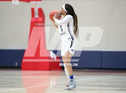 Thumbnail 2 in North Crowley vs. North Shore (McDonald's Texas Invitational) photogallery.