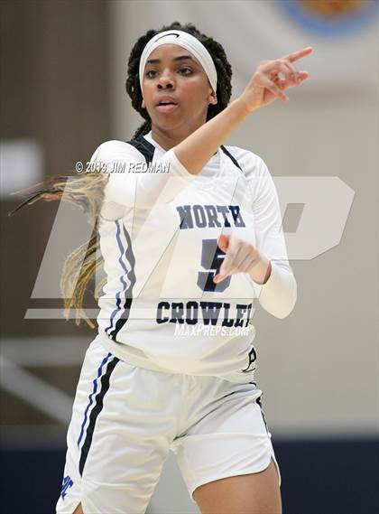 Thumbnail 1 in North Crowley vs. North Shore (McDonald's Texas Invitational) photogallery.