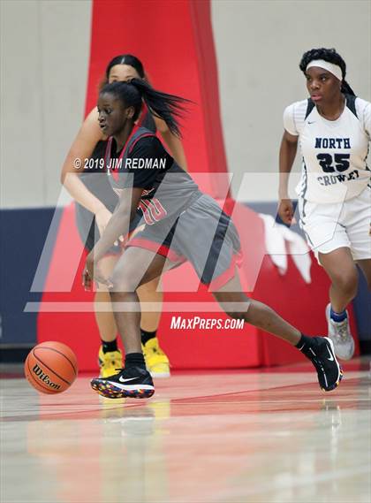 Thumbnail 2 in North Crowley vs. North Shore (McDonald's Texas Invitational) photogallery.