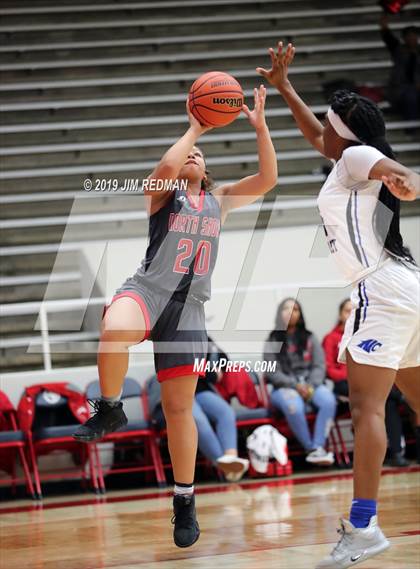 Thumbnail 2 in North Crowley vs. North Shore (McDonald's Texas Invitational) photogallery.