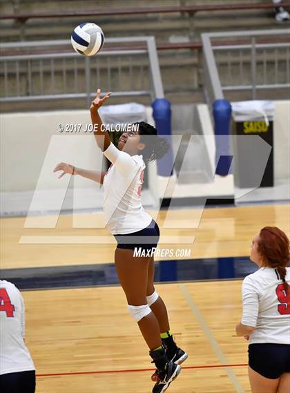 Thumbnail 2 in Cornerstone Christian vs Medina Valley (SAISD Invitational) photogallery.