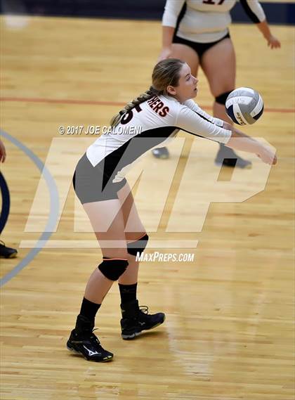 Thumbnail 1 in Cornerstone Christian vs Medina Valley (SAISD Invitational) photogallery.