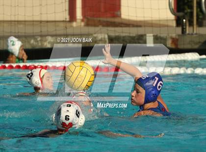 Thumbnail 2 in St. Ignatius vs Monte Vista (Tri-Valley Invitational) photogallery.