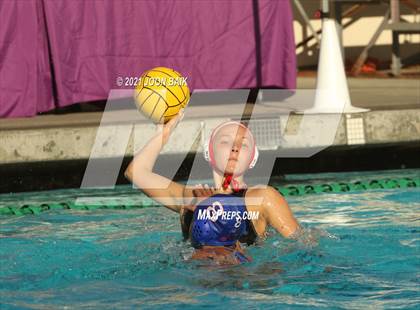 Thumbnail 2 in St. Ignatius vs Monte Vista (Tri-Valley Invitational) photogallery.