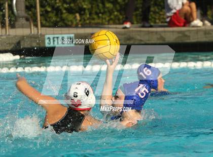 Thumbnail 2 in St. Ignatius vs Monte Vista (Tri-Valley Invitational) photogallery.