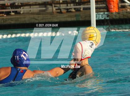 Thumbnail 3 in St. Ignatius vs Monte Vista (Tri-Valley Invitational) photogallery.