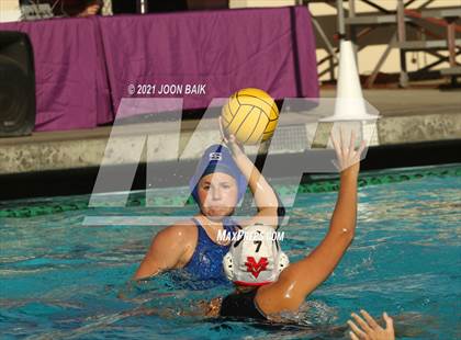 Thumbnail 2 in St. Ignatius vs Monte Vista (Tri-Valley Invitational) photogallery.