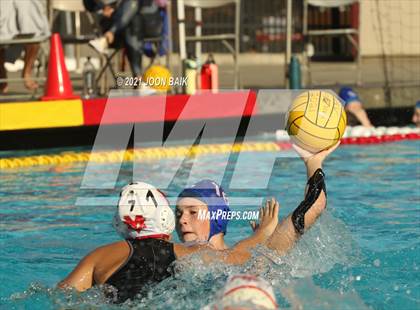 Thumbnail 2 in St. Ignatius vs Monte Vista (Tri-Valley Invitational) photogallery.