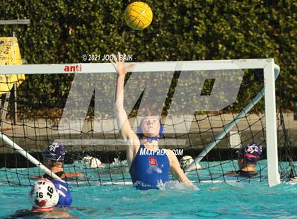 Thumbnail 2 in St. Ignatius vs Monte Vista (Tri-Valley Invitational) photogallery.