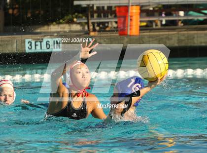 Thumbnail 2 in St. Ignatius vs Monte Vista (Tri-Valley Invitational) photogallery.