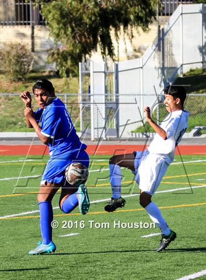Thumbnail 2 in Duarte vs Azusa photogallery.