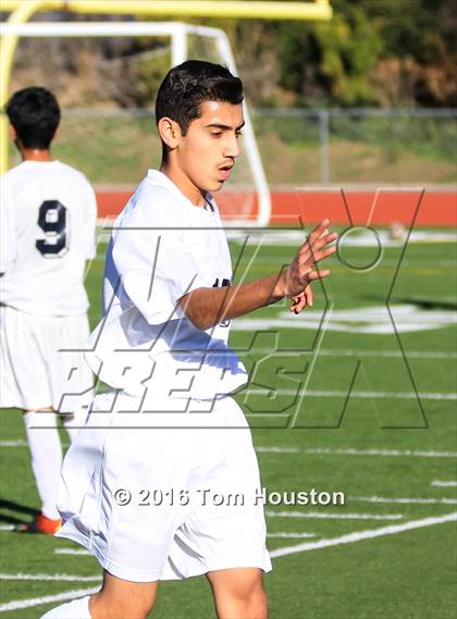 Thumbnail 3 in Duarte vs Azusa photogallery.