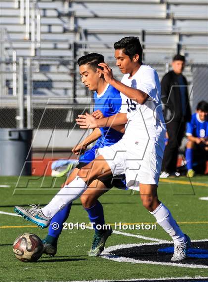 Thumbnail 3 in Duarte vs Azusa photogallery.
