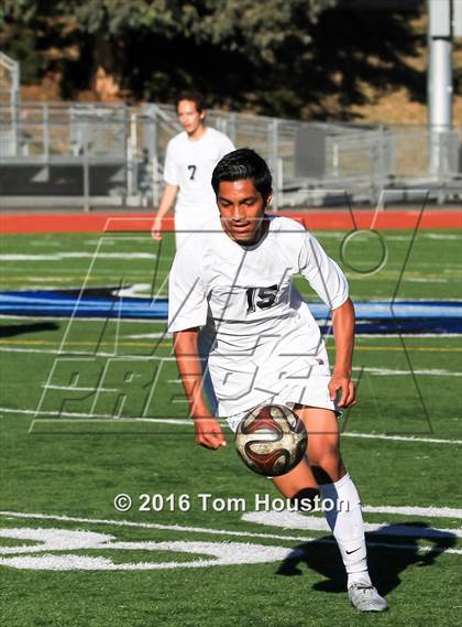 Thumbnail 3 in Duarte vs Azusa photogallery.