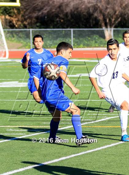 Thumbnail 3 in Duarte vs Azusa photogallery.