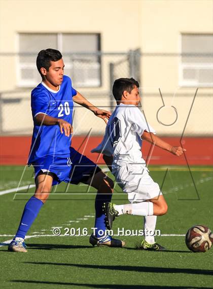 Thumbnail 2 in Duarte vs Azusa photogallery.