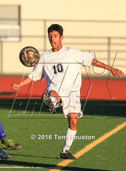 Thumbnail 2 in Duarte vs Azusa photogallery.