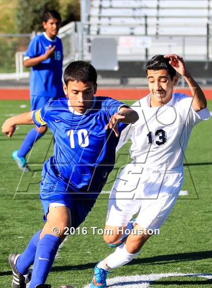 Thumbnail 3 in Duarte vs Azusa photogallery.