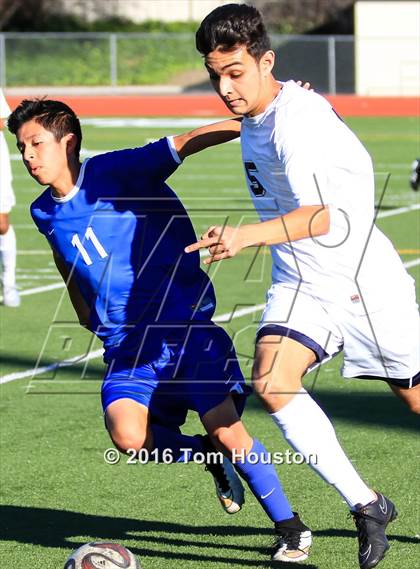 Thumbnail 3 in Duarte vs Azusa photogallery.