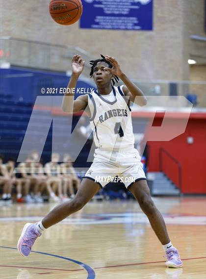 Thumbnail 2 in Dallas Jesuit vs. Lone Star (In-N-Out Tournament) photogallery.