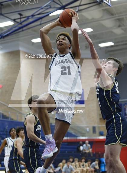 Thumbnail 3 in Dallas Jesuit vs. Lone Star (In-N-Out Tournament) photogallery.