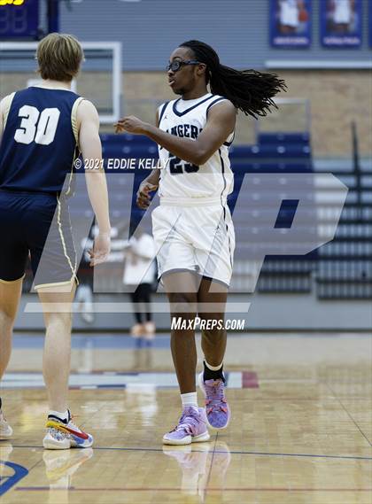 Thumbnail 3 in Dallas Jesuit vs. Lone Star (In-N-Out Tournament) photogallery.