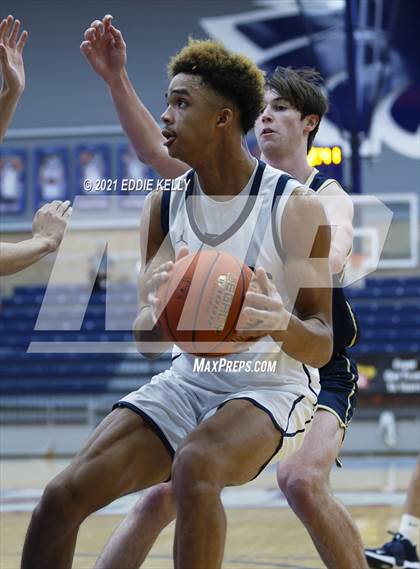Thumbnail 3 in Dallas Jesuit vs. Lone Star (In-N-Out Tournament) photogallery.