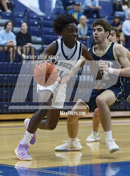Thumbnail 3 in Dallas Jesuit vs. Lone Star (In-N-Out Tournament) photogallery.