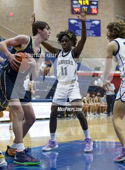 Thumbnail 3 in Dallas Jesuit vs. Lone Star (In-N-Out Tournament) photogallery.