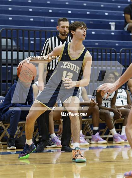 Thumbnail 3 in Dallas Jesuit vs. Lone Star (In-N-Out Tournament) photogallery.