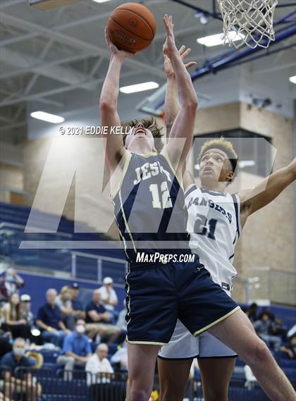 Thumbnail 3 in Dallas Jesuit vs. Lone Star (In-N-Out Tournament) photogallery.